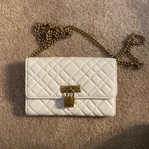 Kurt geiger clutch